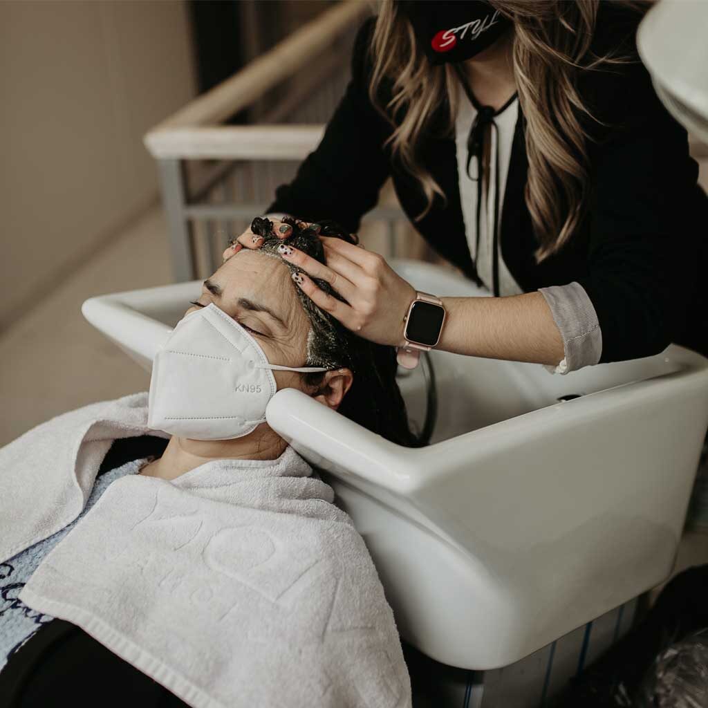 Tratamientos-capilares-peluqueria-relajacion